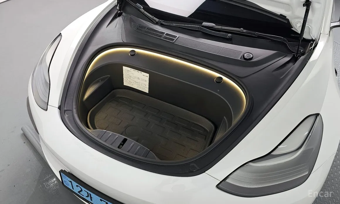 Фото 6 - Tesla Model 3