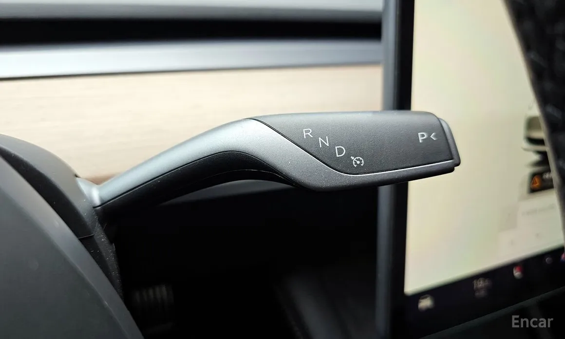 Фото 9 - Tesla Model 3