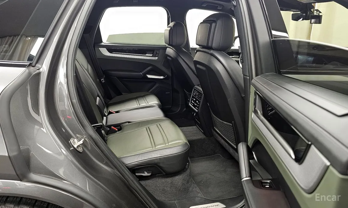 Фото 12 - Porsche Cayenne