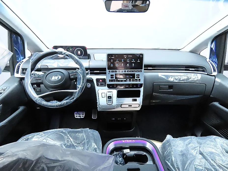 Фото 6 - Hyundai Staria