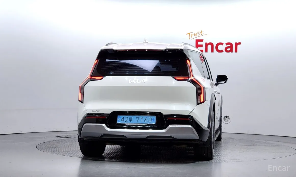 Фото 4 - Kia EV9