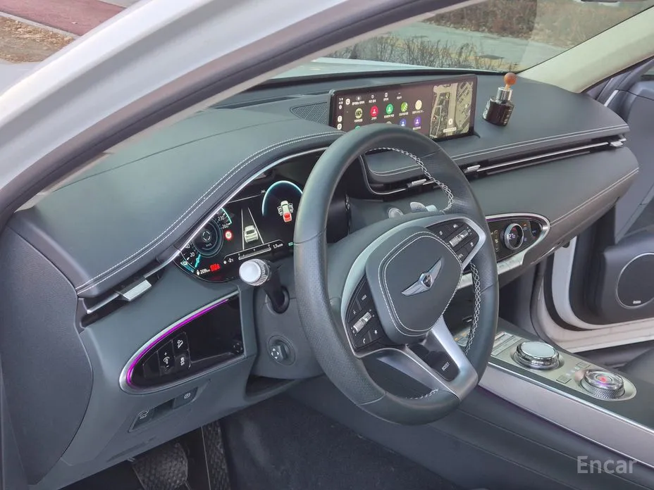 Фото 15 - Genesis GV70