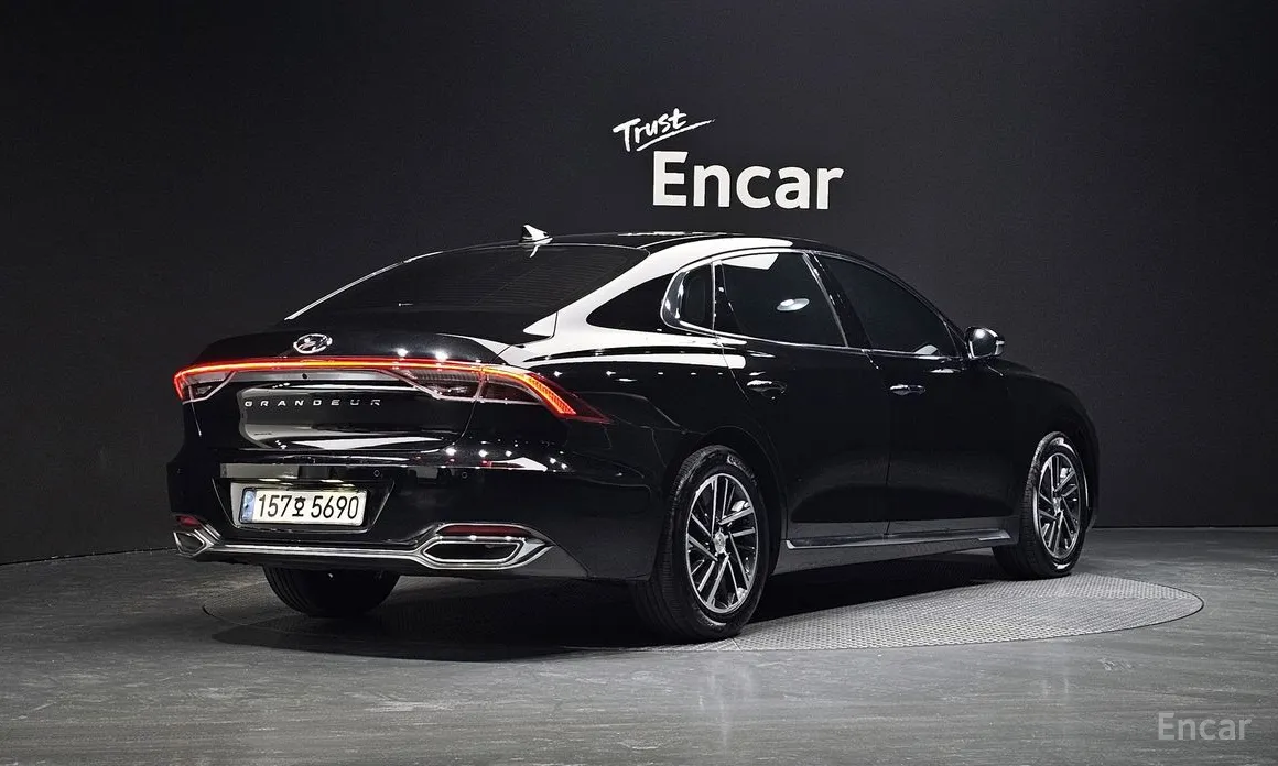 Фото 2 - Hyundai Grandeur