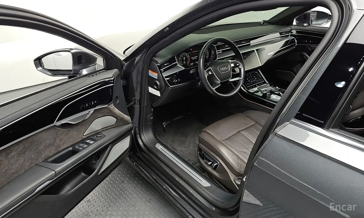 Фото 11 - Audi A8