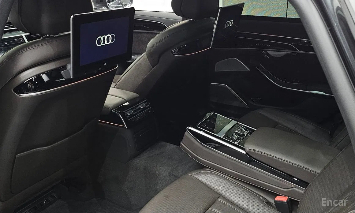 Фото 19 - Audi A8