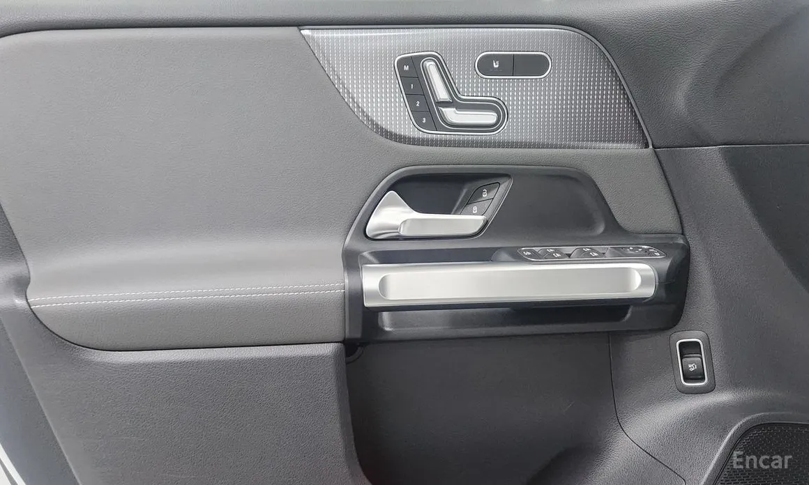 Фото 15 - Mercedes-Benz EQB