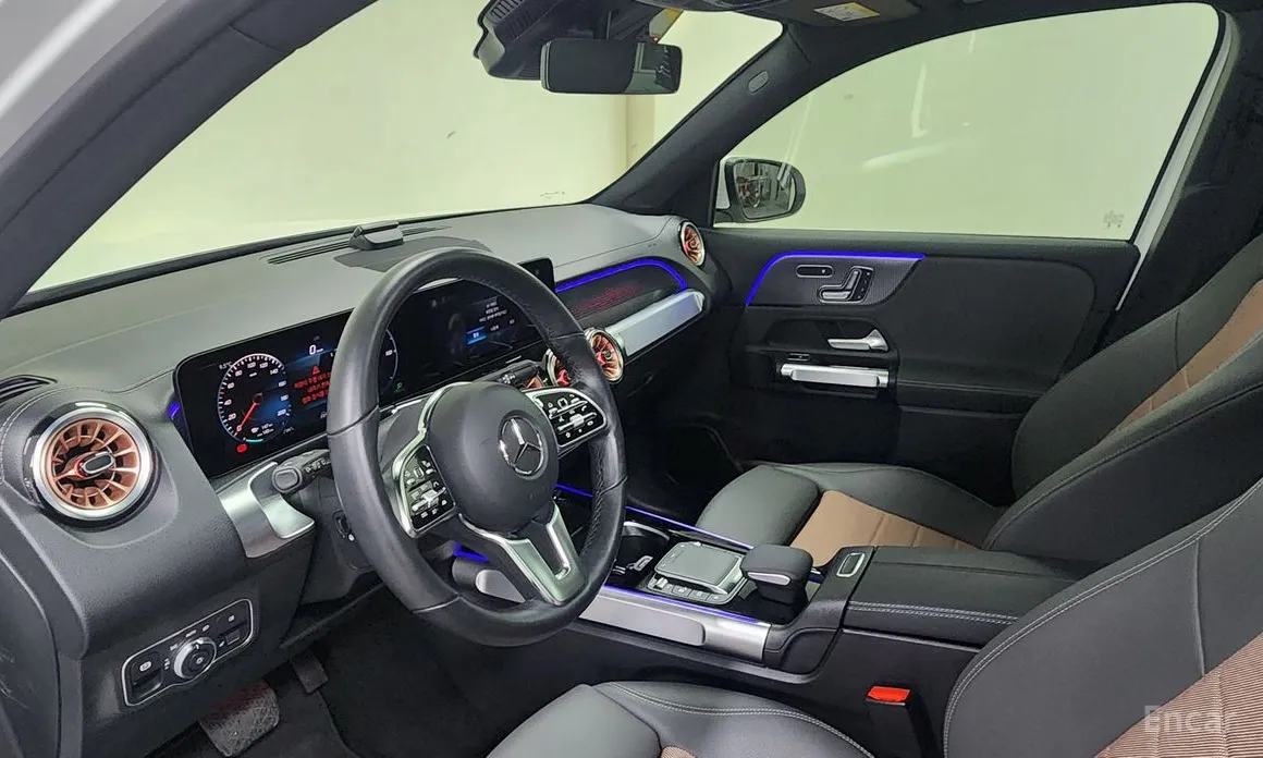 Фото 9 - Mercedes-Benz EQB