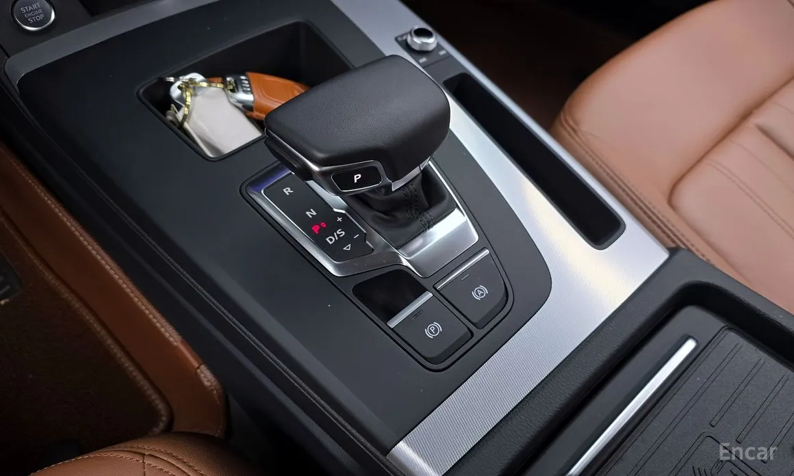 Фото 9 - Audi Q5