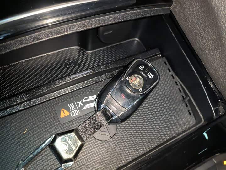 Фото 9 - Buick Regal