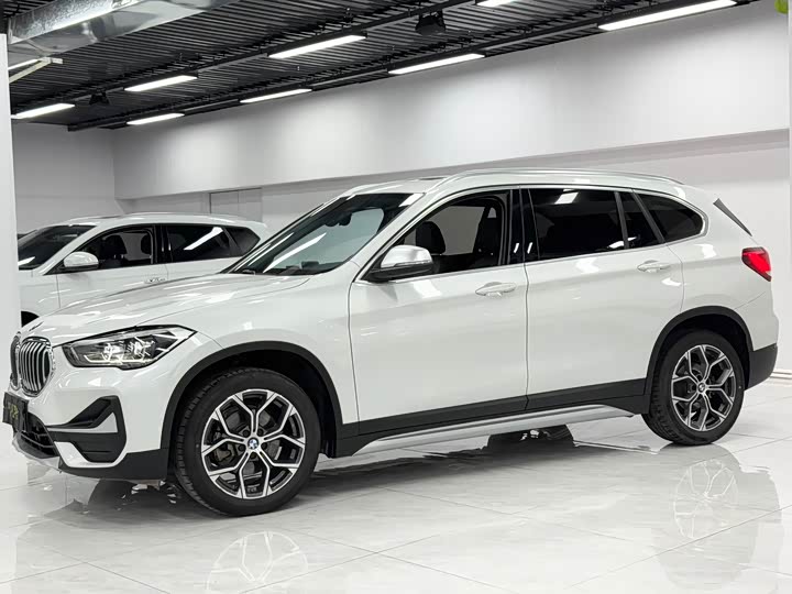 Фото 3 - BMW X1