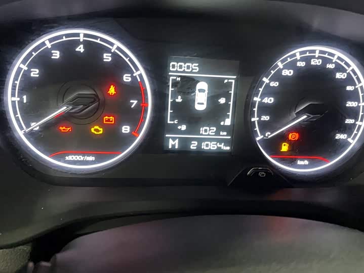 Фото 4 - Geely Vision X3