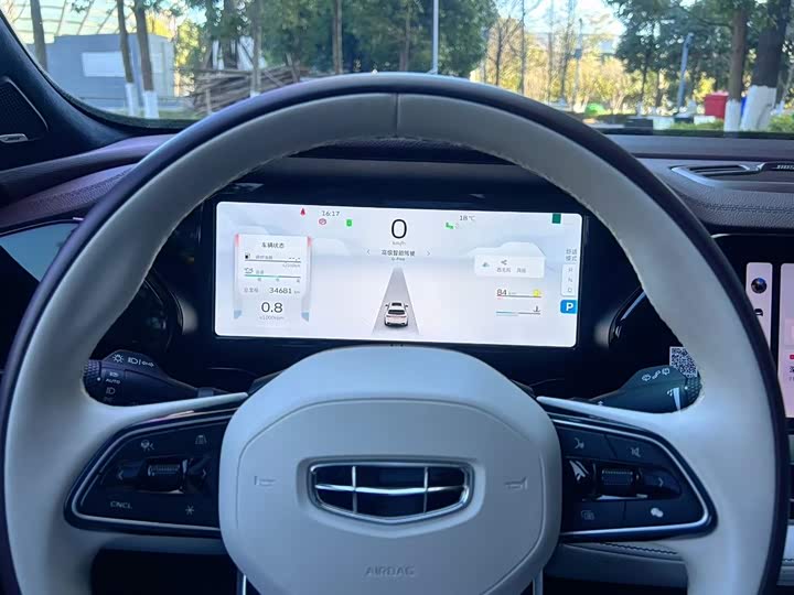 Фото 8 - Geely Monjaro