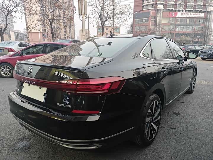 Фото 4 - Volkswagen Passat