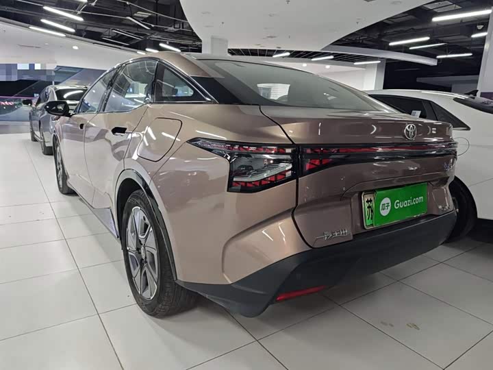 Фото 5 - Toyota bZ3