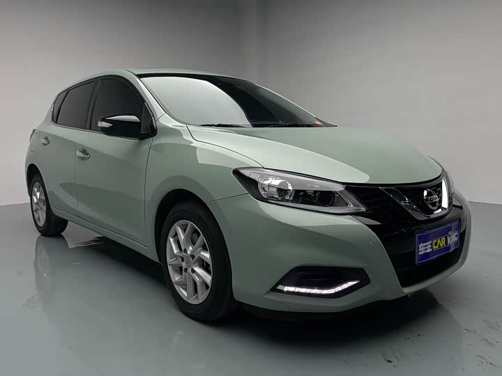 Фото 3 - Nissan Tiida