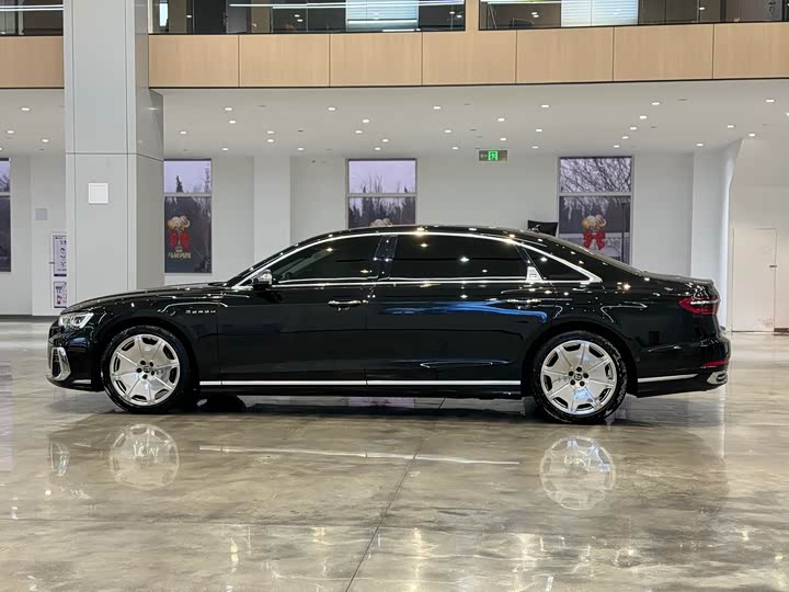 Фото 7 - Audi A8