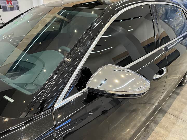 Фото 8 - Audi A8