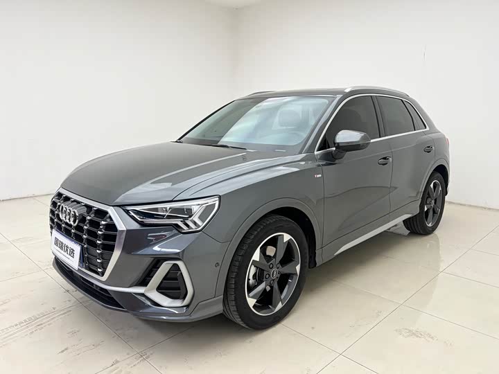 Фото 1 - Audi Q3