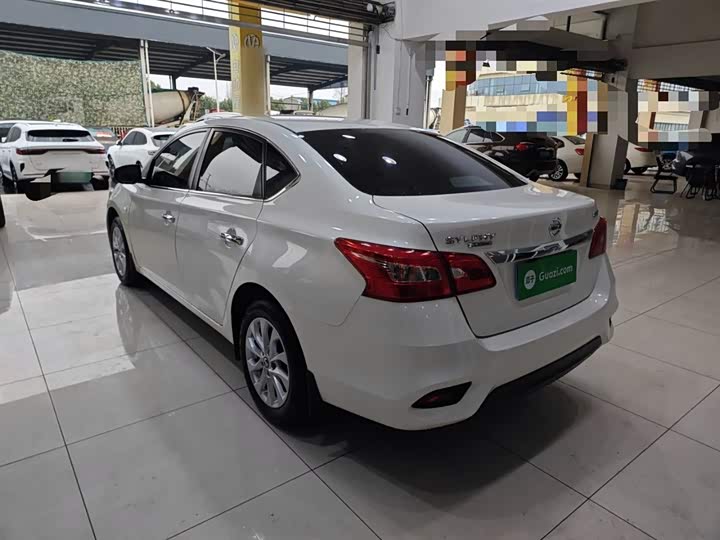 Фото 5 - Nissan Sylphy
