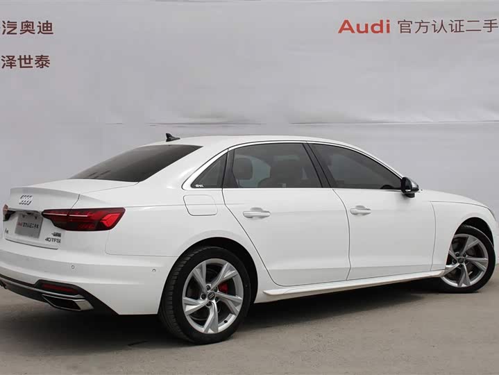 Фото 3 - Audi A4L