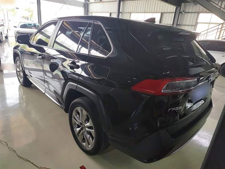 Фото 5 - Toyota Wildlander