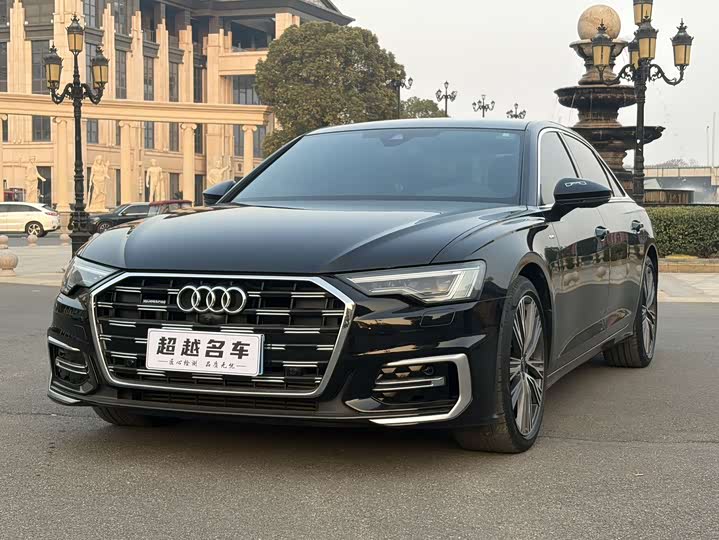 Фото 1 - Audi A6L