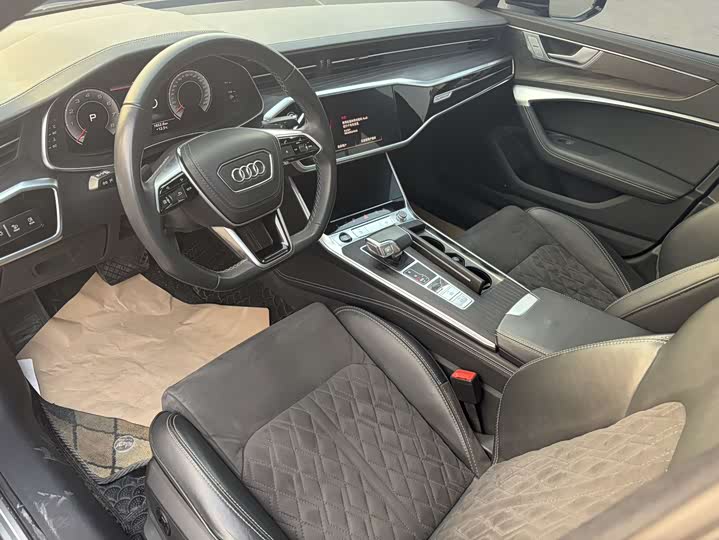 Фото 8 - Audi A6L