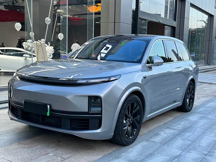 Фото 1 - LiXiang L8