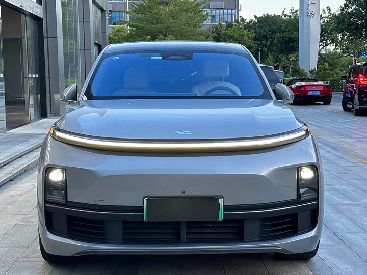 Фото 2 - LiXiang L8