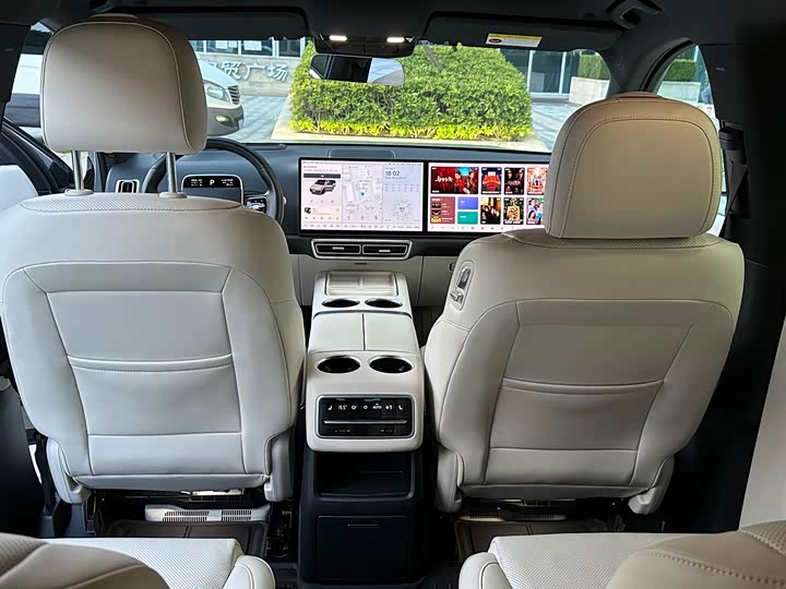 Фото 8 - LiXiang L8