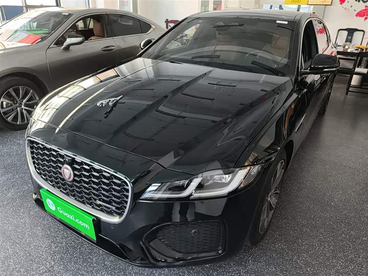 Фото 1 - Jaguar XF L