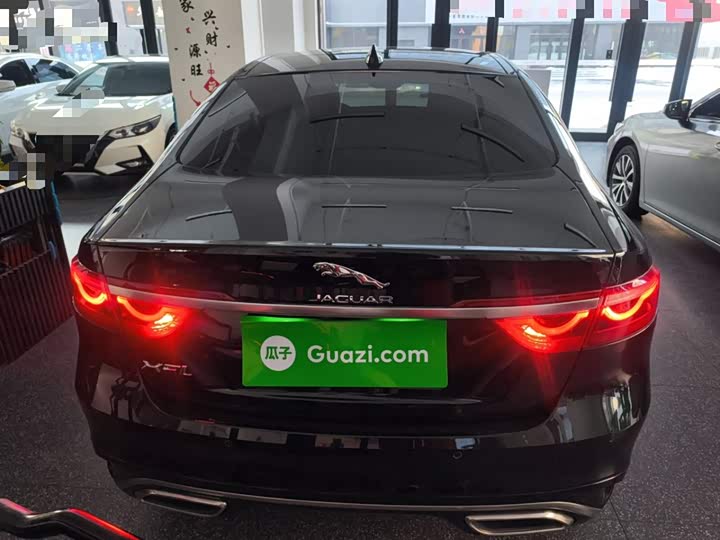 Фото 6 - Jaguar XF L