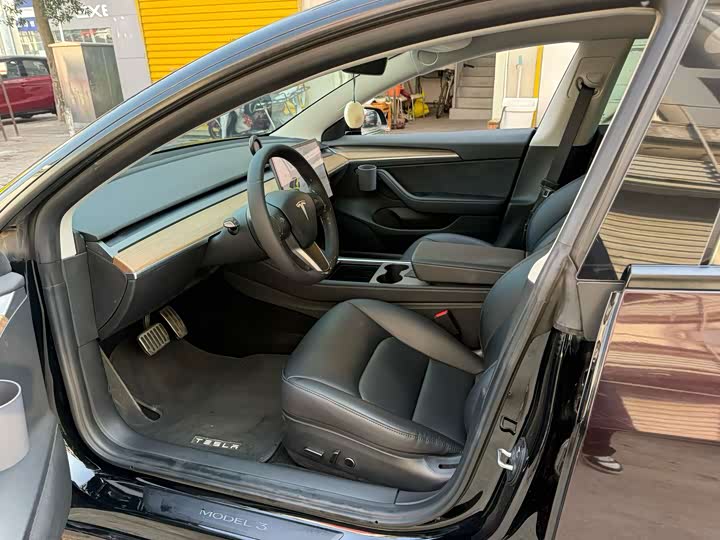 Фото 5 - Tesla Model 3