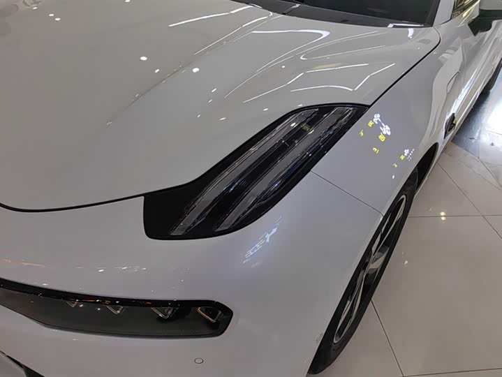 Фото 5 - Zeekr 001