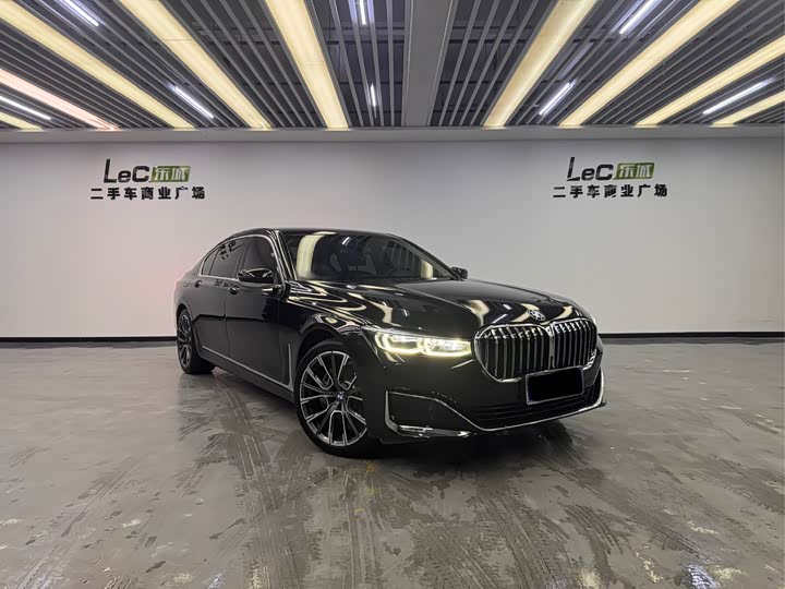 Фото 3 - BMW 7 Series