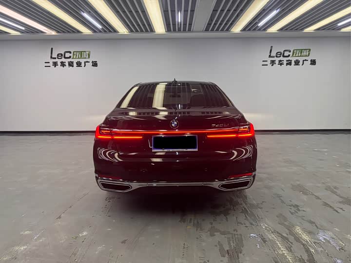 Фото 5 - BMW 7 Series