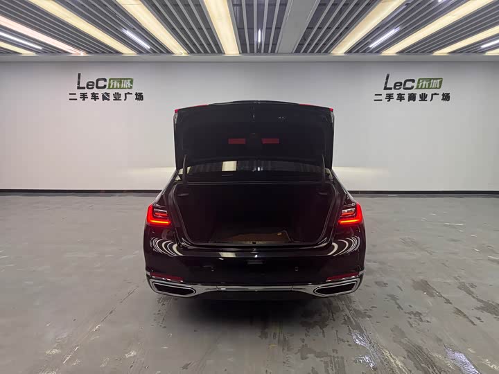 Фото 7 - BMW 7 Series