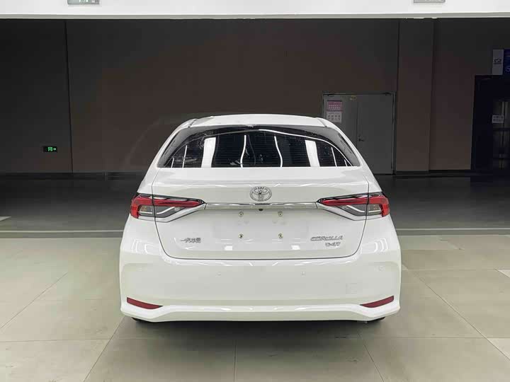 Фото 6 - Toyota Corolla