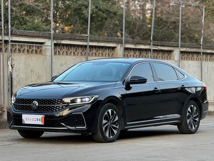 Фото 1 - Volkswagen Passat