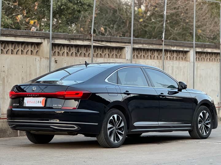 Фото 4 - Volkswagen Passat