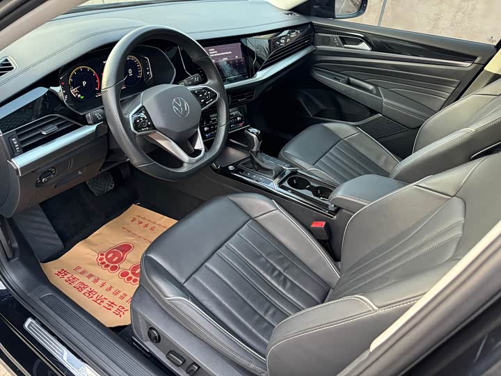 Фото 9 - Volkswagen Passat