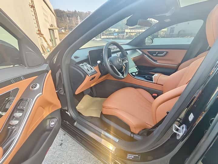 Фото 4 - Mercedes-Benz S-Class