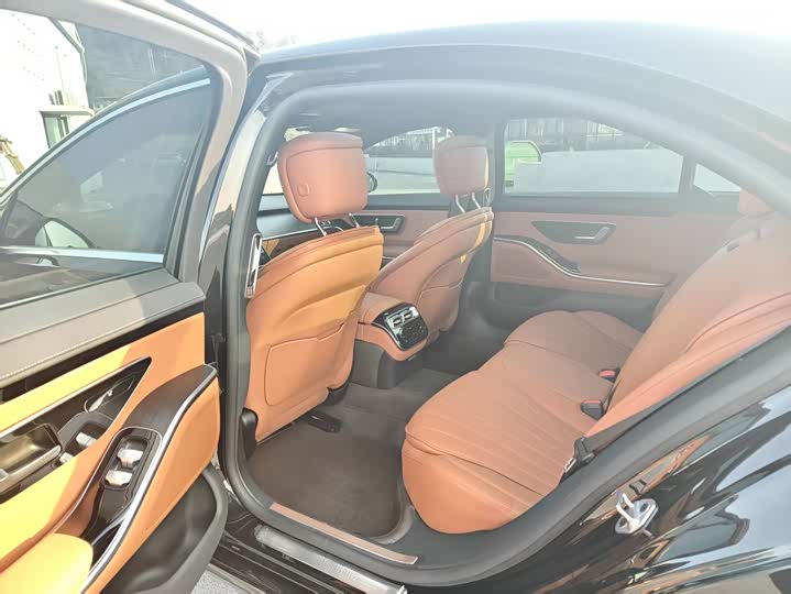 Фото 7 - Mercedes-Benz S-Class