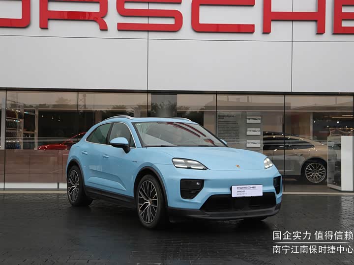 Фото 2 - Porsche Macan EV