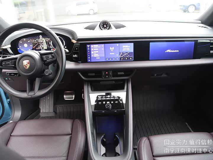 Фото 8 - Porsche Macan EV