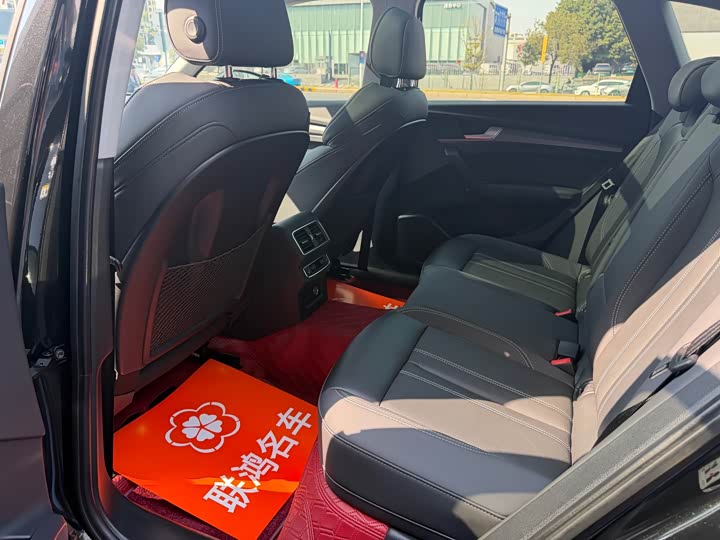 Фото 5 - Audi Q5L