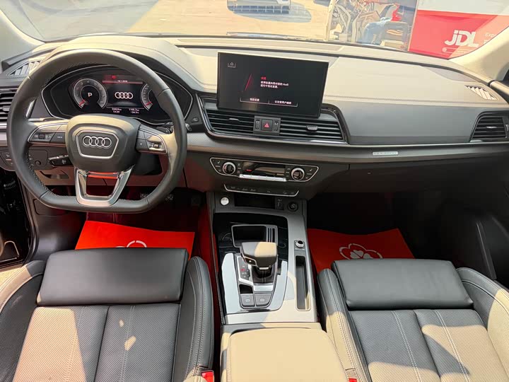 Фото 6 - Audi Q5L