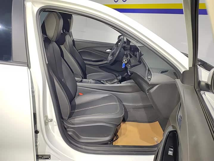 Фото 8 - Buick Verano