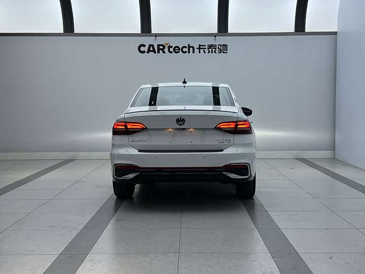 Фото 3 - Volkswagen Lavida