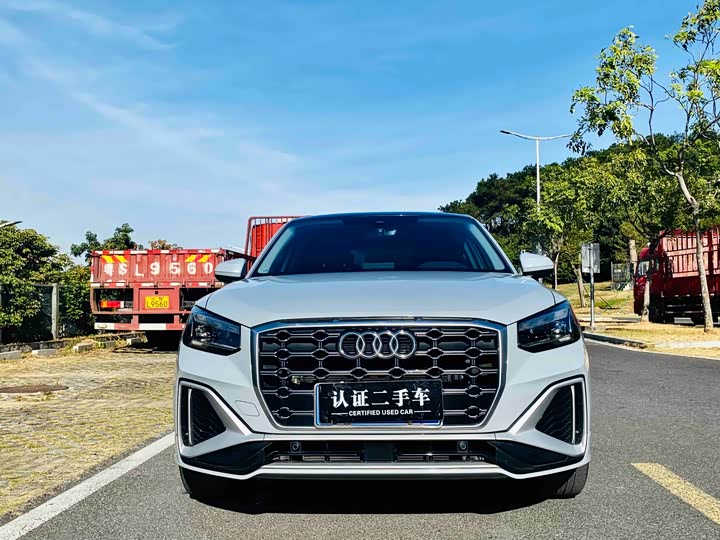Фото 2 - Audi Q2L